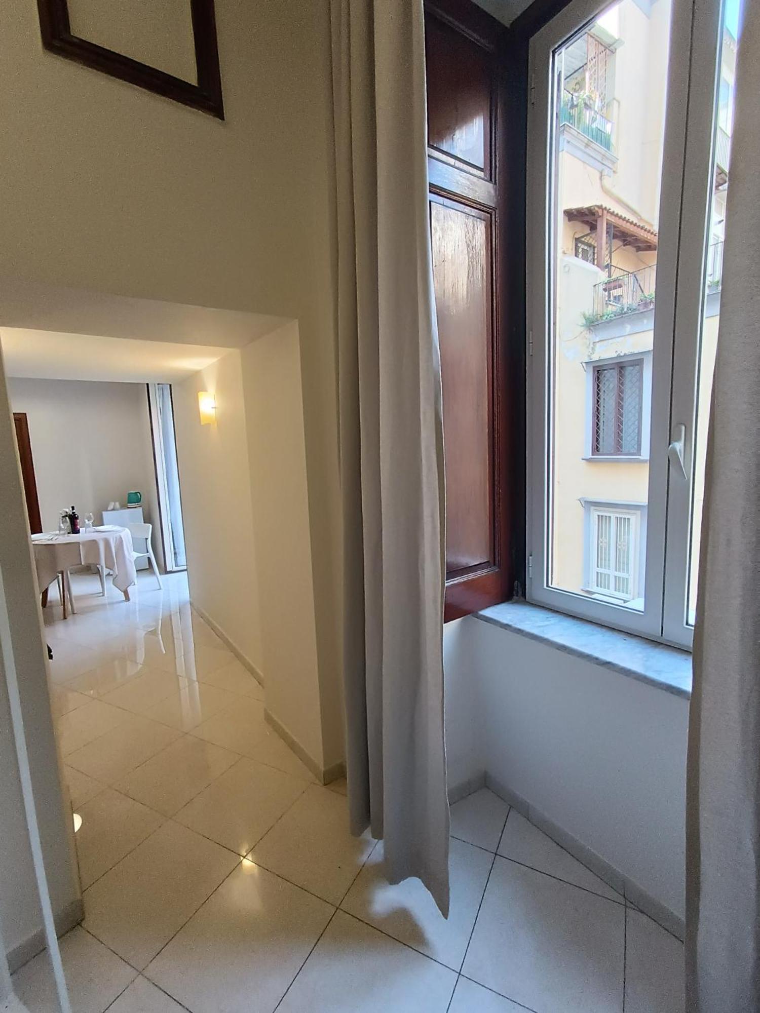 Residenza Geri - Suite And Home Napoli Centro Extérieur photo